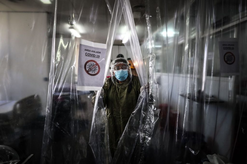 Argentina entra en segunda ola de coronavirus con un sistema de salud al límite y médicos exhaustos |  Sociedad