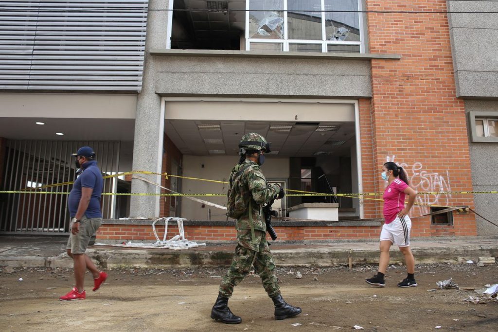 El baño de sangre de la represión policial en Colombia |  Opinión