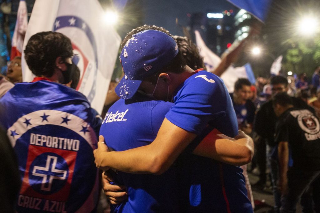 Liga MX: Hinchas de Cruz Azul celebran el título más sufrido y deseado: "Se acabaron las cruzazuleadas"