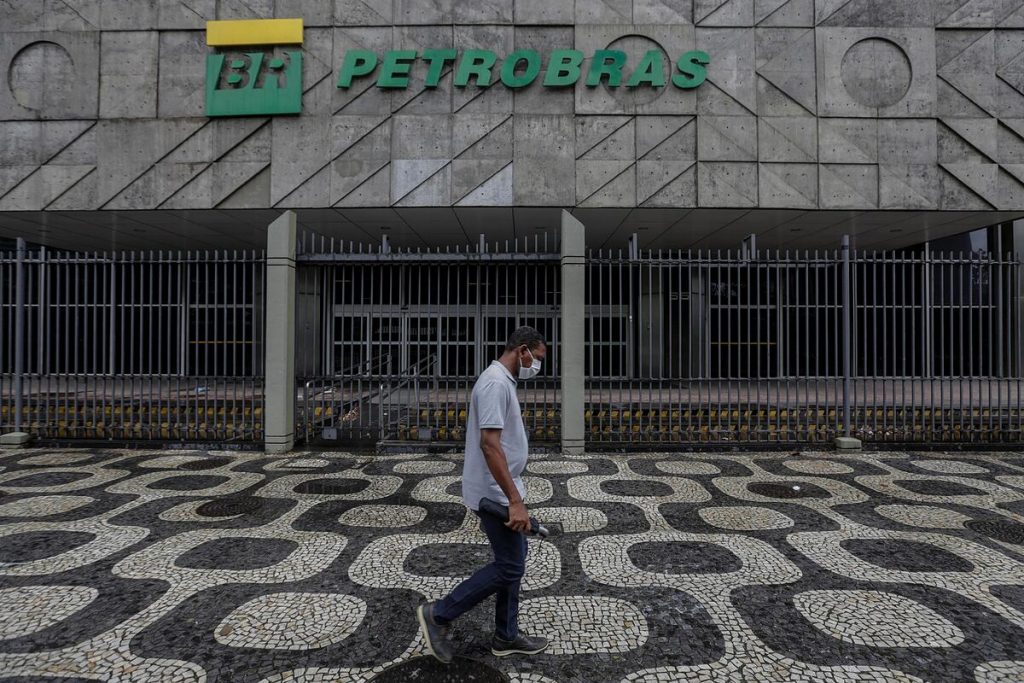 Petrobras continúa con su plan estratégico enfocado a la venta de refinerías