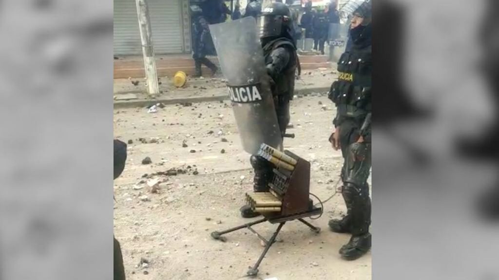 Protestas: Veneno, el arma interrogada de la policía antidisturbios en Colombia |  Internacional