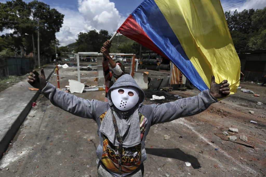 Protestas en Colombia: Lucas Villa y la generación que se cansó del uribismo |  Opinión