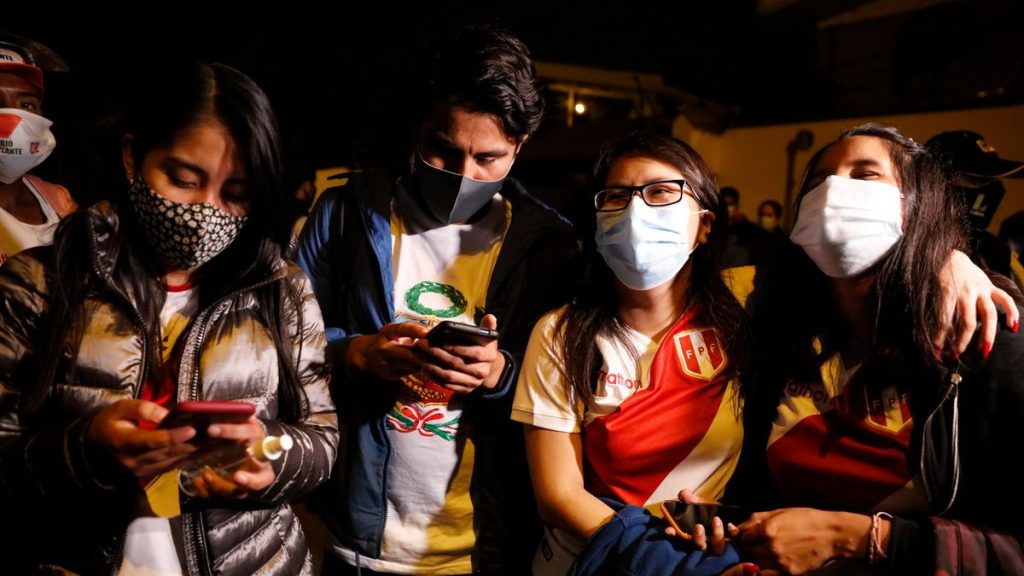Sondeo a boca de urna confirma la tendencia alcista de Fujimori en las elecciones en Perú |  Internacional