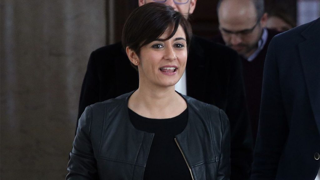 Isabel Rodríguez, ministra experta en las Cortes y en política local y regional |  España